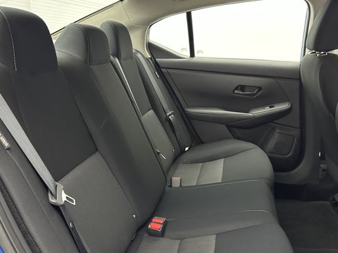 Used 2025 Nissan Sentra SV image 31