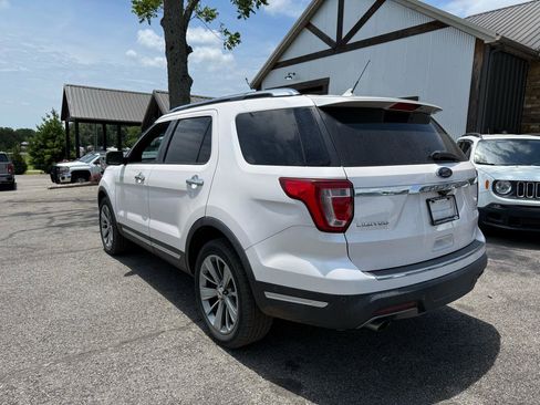 Used 2018 Ford Explorer Limited w/ Equipment Group 301A AWD/4WD image 3