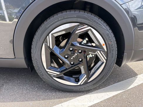 New 2025 Kia K4 EX image 9