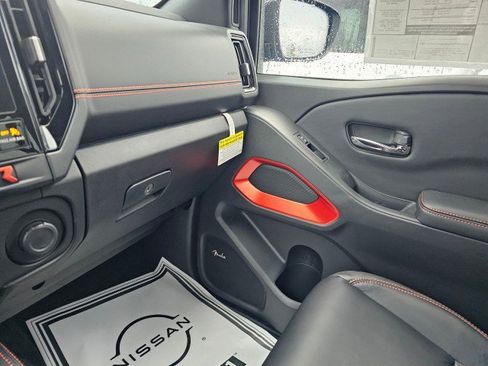 New 2025 Nissan Frontier PRO-4X w/ Pro Premium Package image 38
