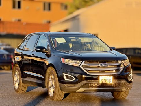 Used 2015 Ford Edge Titanium AWD/4WD image 2