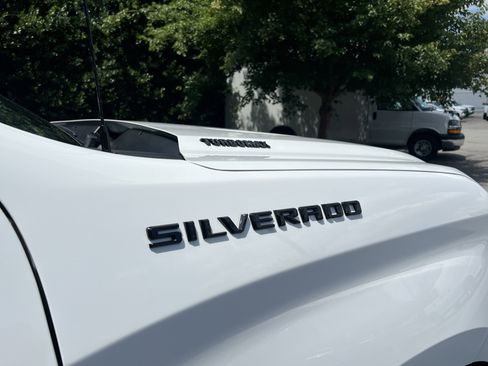 Used 2026 Chevrolet Silverado 1500 Custom w/ Turbomax Blackout Package AWD/4WD image 37