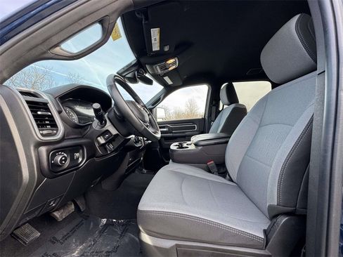 Used 2024 RAM 2500 Big Horn w/ Safety Group image 13