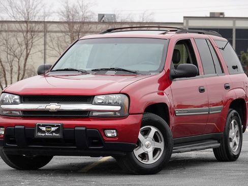 Used 2002 Chevrolet TrailBlazer LT w/ Preferred Equipment Group AWD/4WD image 2