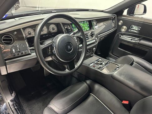 Used 2018 Rolls-Royce Ghost RWD image 23