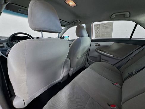 Used 2012 Toyota Corolla LE image 29