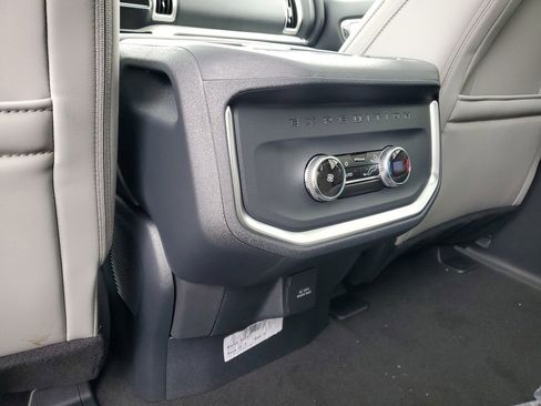 New 2026 Ford Expedition Active AWD/4WD image 33