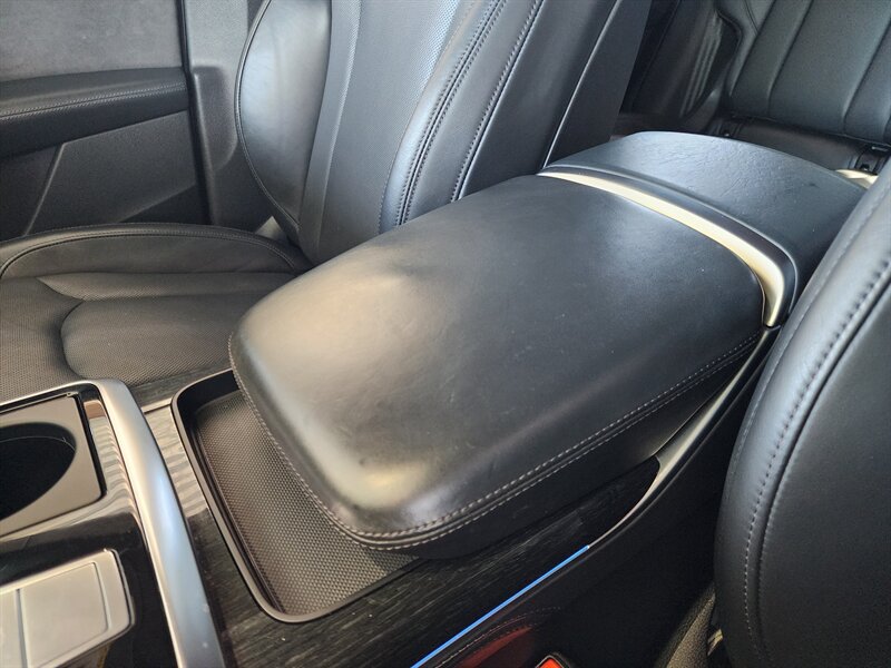 Used 2019 Audi Q8 Prestige w/ Luxury Package AWD/4WD image 58