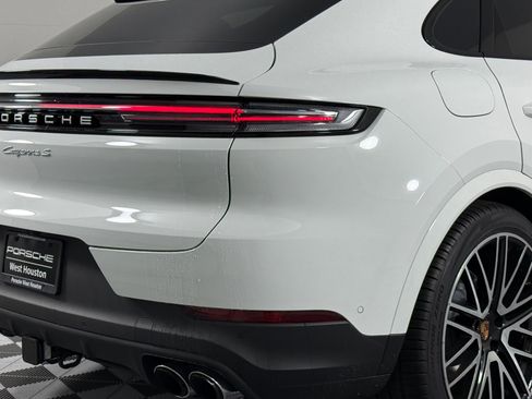 New 2026 Porsche Cayenne S image 13
