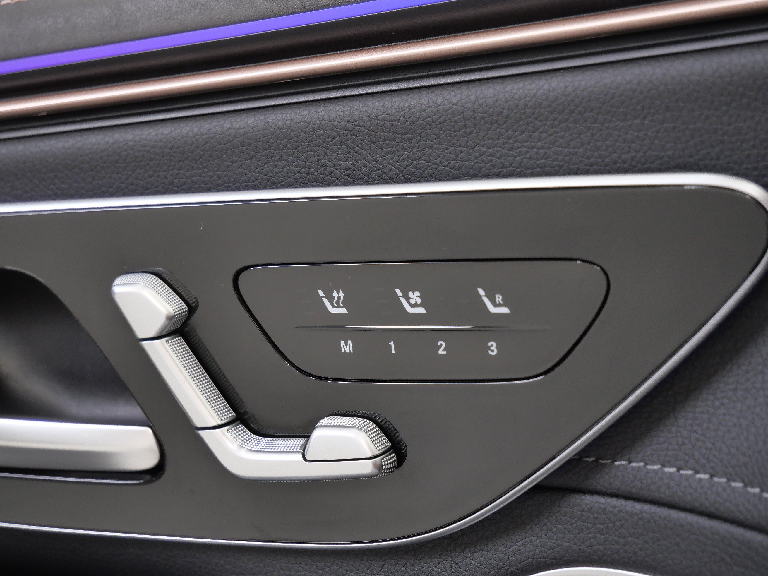 Certified 2023 Mercedes-Benz EQS 580 4MATIC SUV image 31