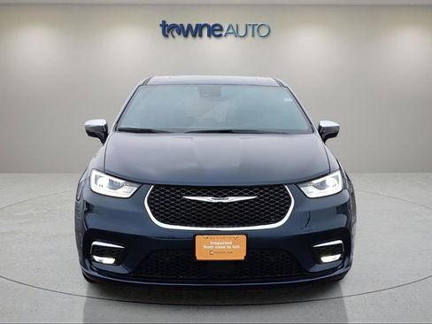 Certified 2023 Chrysler Pacifica Limited image 8