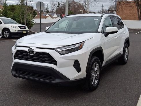 Certified 2025 Toyota RAV4 XLE image 3