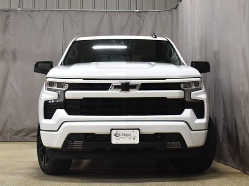 Used 2022 Chevrolet Silverado 1500 RST w/ Convenience Package II AWD/4WD image 5