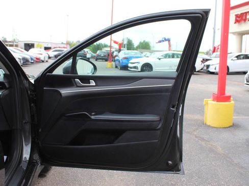 Used 2025 Kia K5 LXS FWD image 9