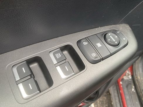 Used 2022 Kia Sportage LX image 15