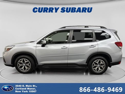 Used 2021 Subaru Forester Premium image 2