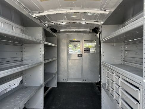 Used 2021 Ford Transit 250 Medium Roof AWD image 16