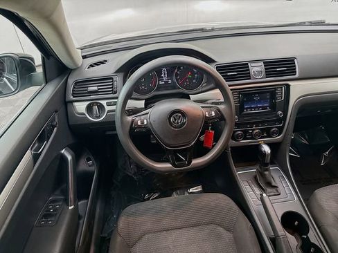 Used 2017 Volkswagen Passat 1.8T S FWD image 20