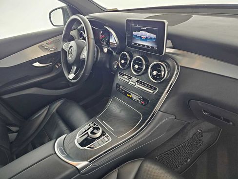Used 2019 Mercedes-Benz GLC 350e 4MATIC image 12