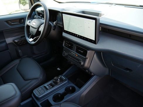 New 2026 Ford Maverick Lariat w/ Black Appearance Package AWD/4WD image 32
