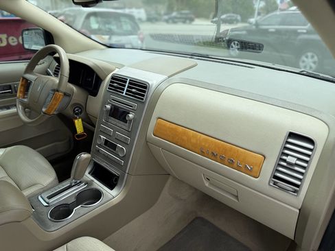 Used 2007 Lincoln MKX 2WD image 26
