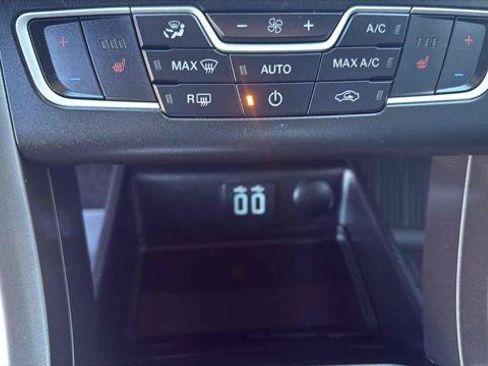 Used 2020 Ford Fusion SEL image 20