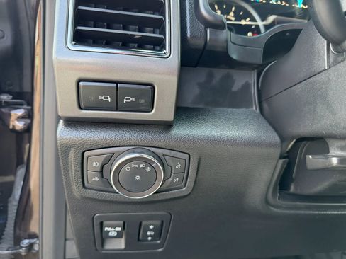 Used 2019 Ford F150 XLT w/ Equipment Group 302A Luxury AWD/4WD image 21