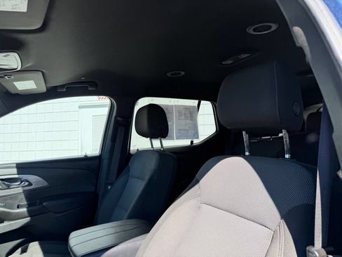 Used 2023 Chevrolet Traverse LT FWD image 19