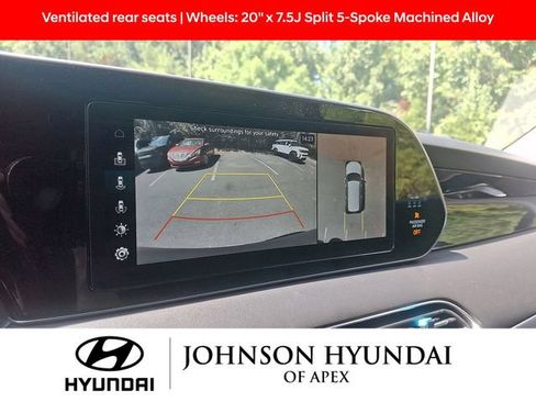 Used 2022 Hyundai Palisade Limited FWD image 17