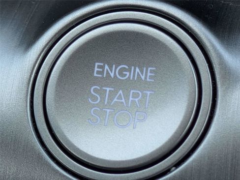 Used 2025 Hyundai Kona SEL image 29