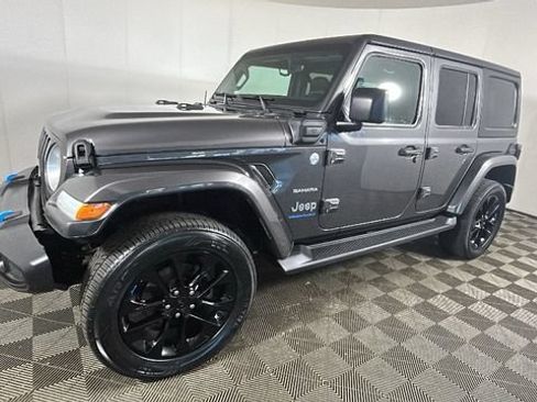 Used 2023 Jeep Wrangler Unlimited Sahara AWD/4WD image 6