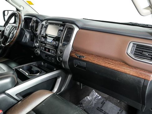 Used 2017 Nissan Titan Platinum Reserve image 22