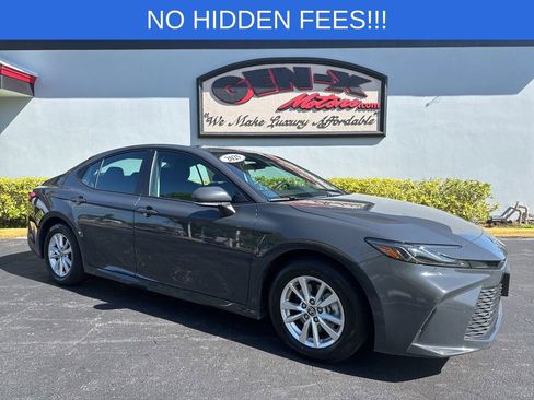 Used 2025 Toyota Camry LE FWD image 1