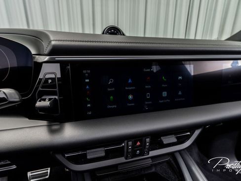 Used 2025 Porsche Macan 4S Electric image 28