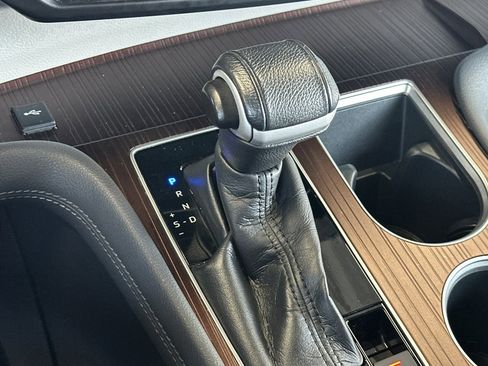 Certified 2021 Toyota Sienna XLE FWD image 21
