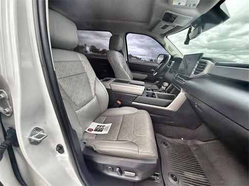 Used 2024 Toyota Tundra Limited image 27