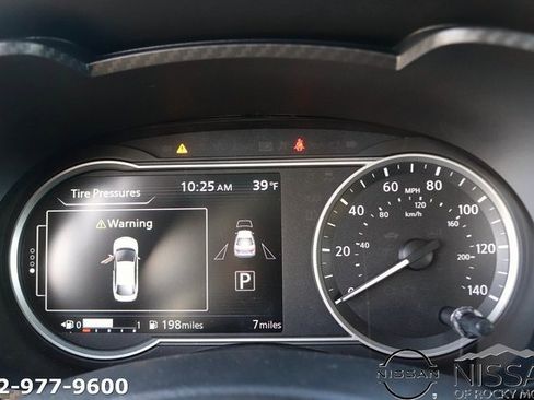 New 2025 Nissan Versa SR image 16