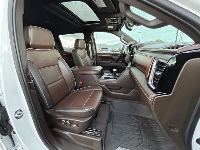 Used 2024 GMC Sierra 1500 Denali AWD/4WD image 39