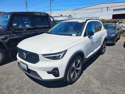 Used 2026 Volvo XC40 B5 Plus w/ Protection Package Premier