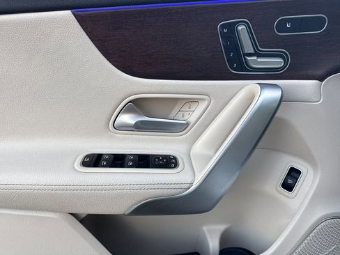 Used 2021 Mercedes-Benz A 220 image 10