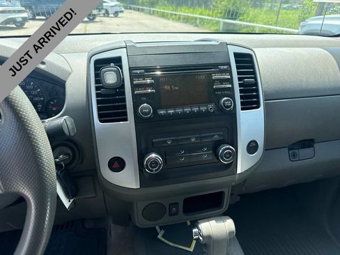 Used 2013 Nissan Frontier SV RWD image 11