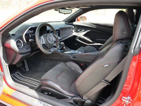 Used 2022 Chevrolet Camaro ZL1 image 27