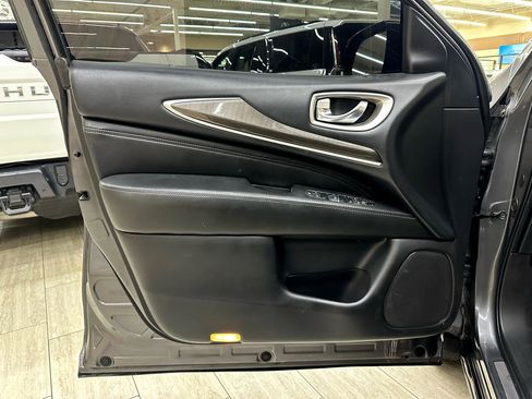 Used 2018 INFINITI QX60 Luxe image 18