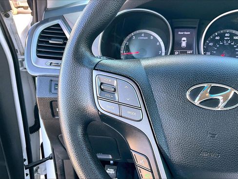 Used 2016 Hyundai Santa Fe AWD w/ Option Group 02 image 18