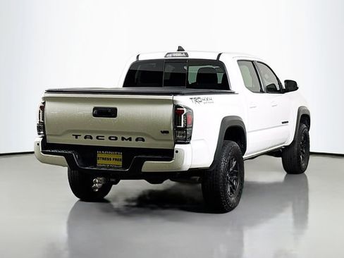 Used 2022 Toyota Tacoma TRD Off-Road image 7