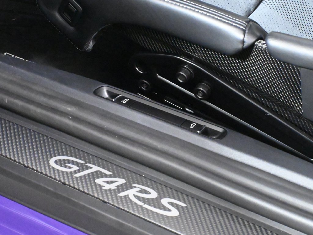 Used 2025 Porsche 718 Cayman GT4 RS RWD image 28