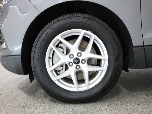 Used 2024 Ford Edge SEL w/ Convenience Package AWD/4WD image 5