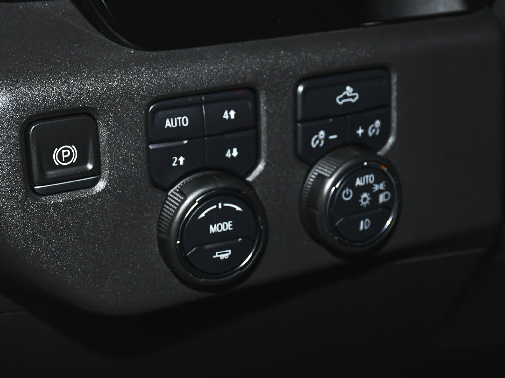 Used 2023 Chevrolet Silverado 1500 LT Trail Boss AWD/4WD image 18