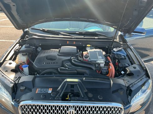 Used 2018 Lincoln MKZ Premiere image 36