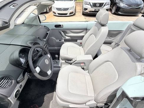 Used 2004 Volkswagen Beetle GLS FWD image 51